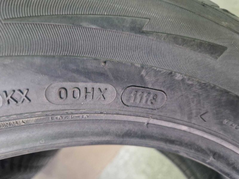 2 Michelin R17 215/60
зимни гуми 
DOT1118
