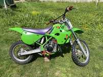 Motocicleta Kawasaki kx85