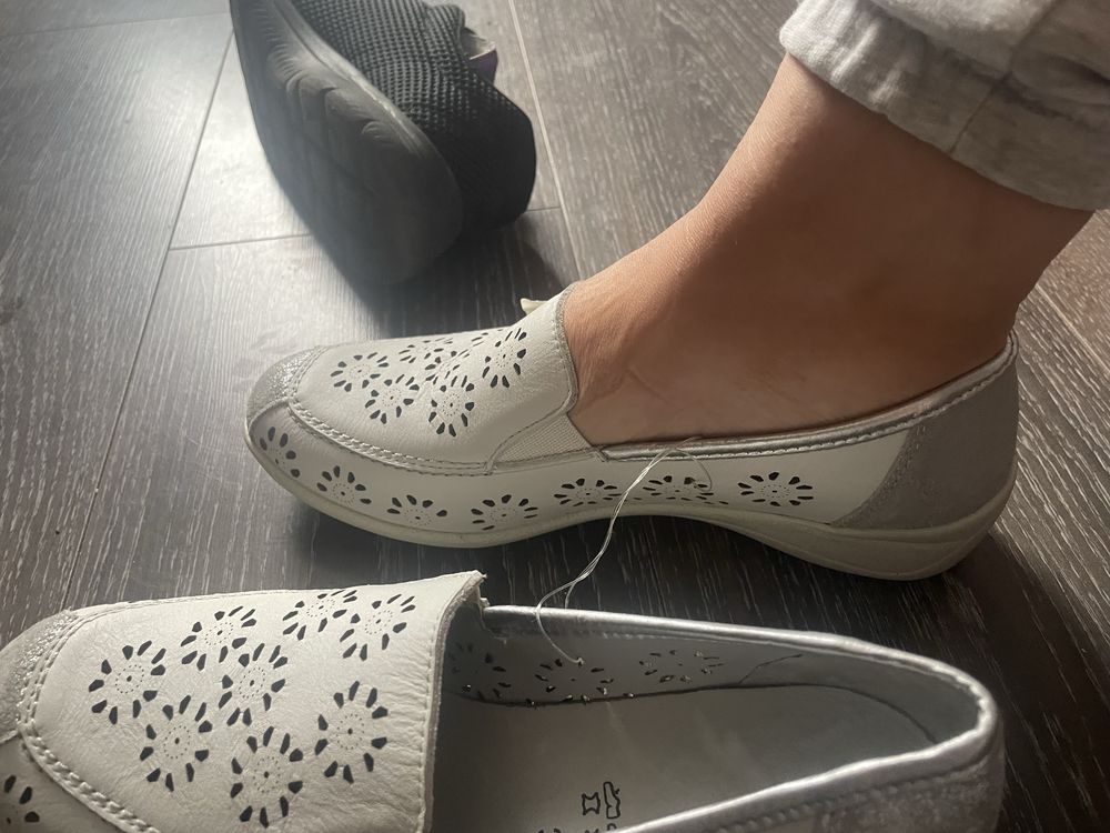 Pantofi frumosi si comozi de piele
