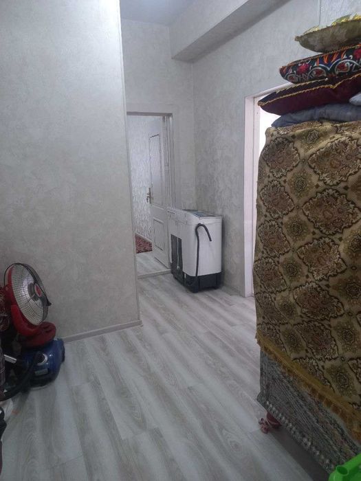 Срочно 1 хонали квартира сотилади эски ЦУМ