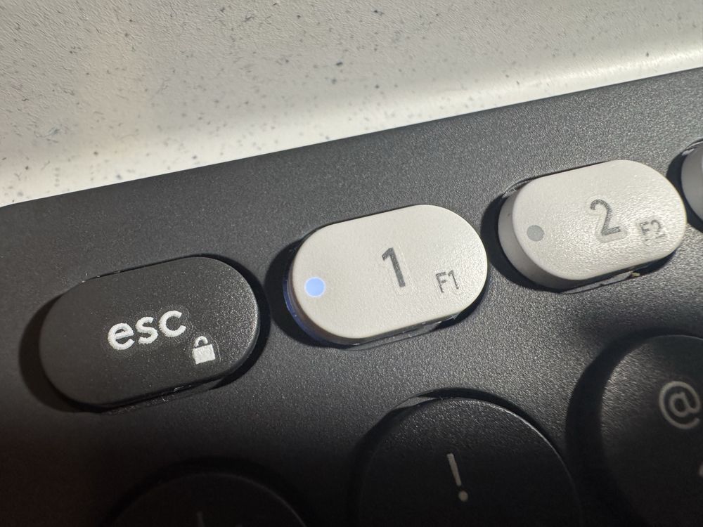 Logitech k780 клавиатура