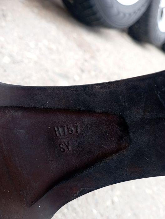 215/45R17Дранти с гуми