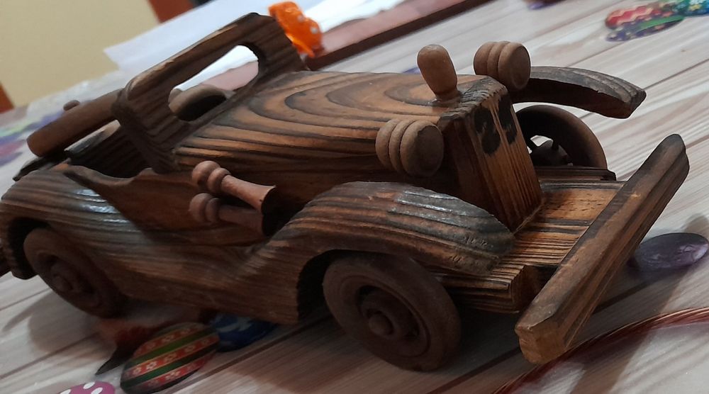 Fluier din lemn facut manual