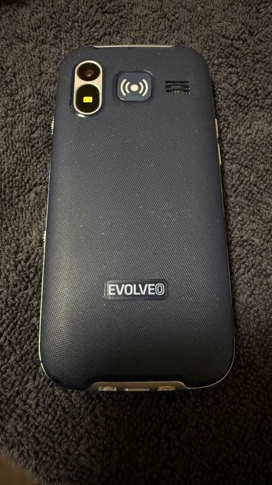 Telefon mobil seniori Evolveo XG Suedia