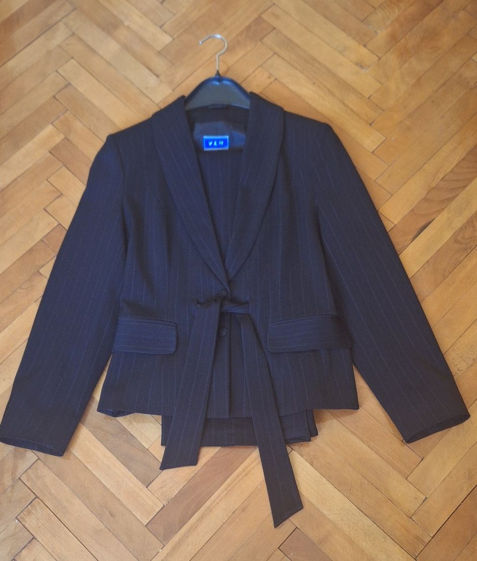 Costume elegante de dama