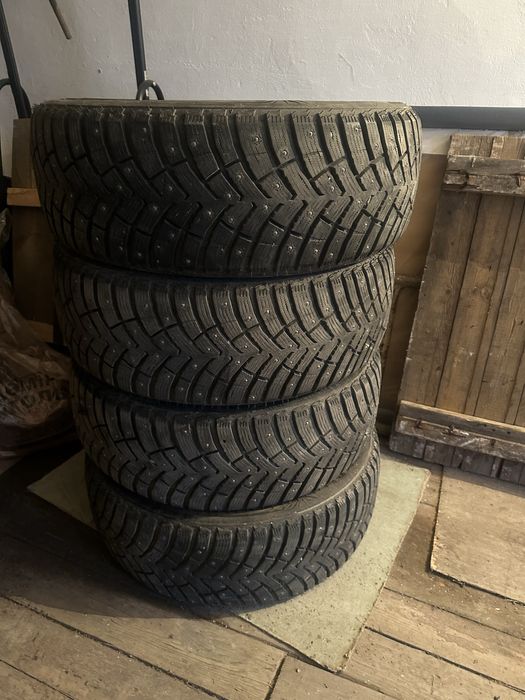 Зимняя резина на 17 шипы