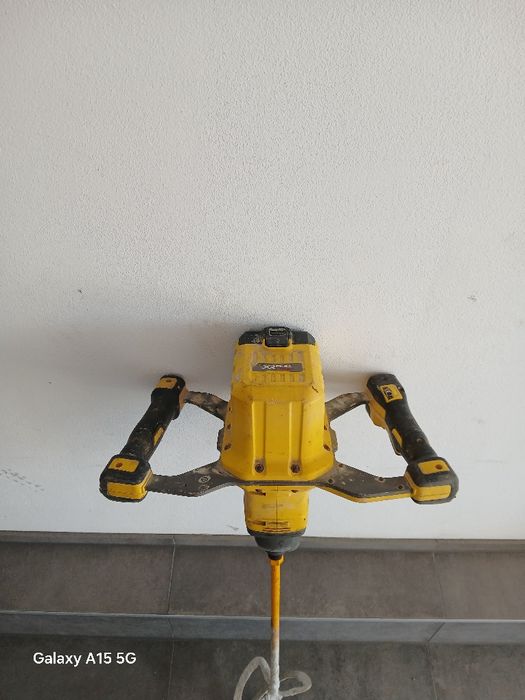 Dewalt malaxor cu acumulator