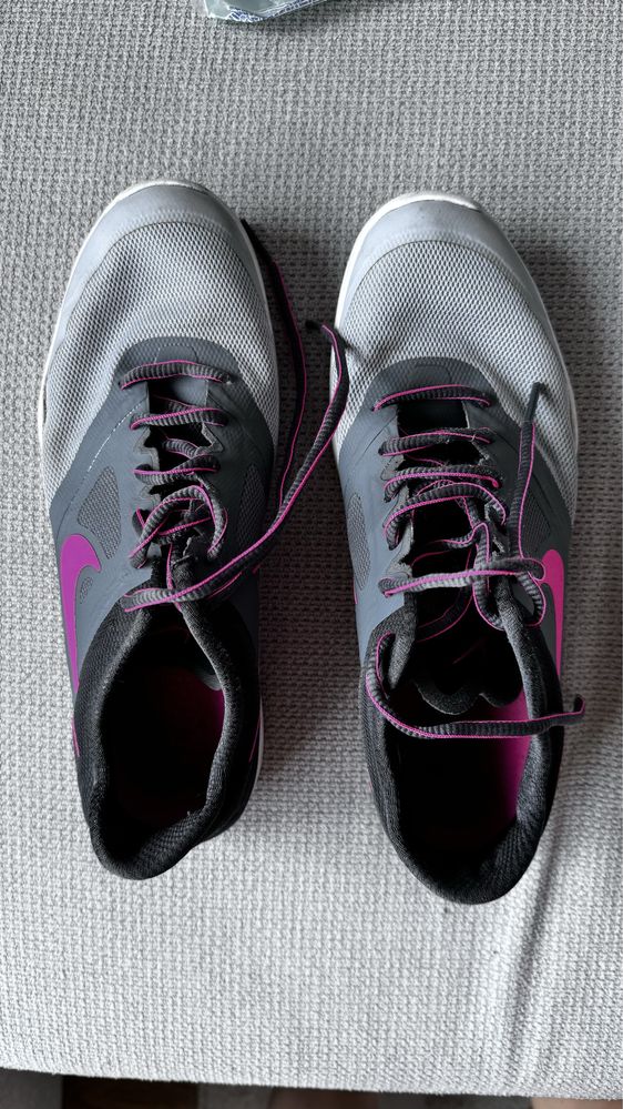 Nike маратонки