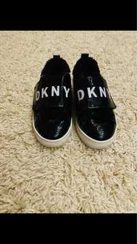 Adidasi de lac DKNY