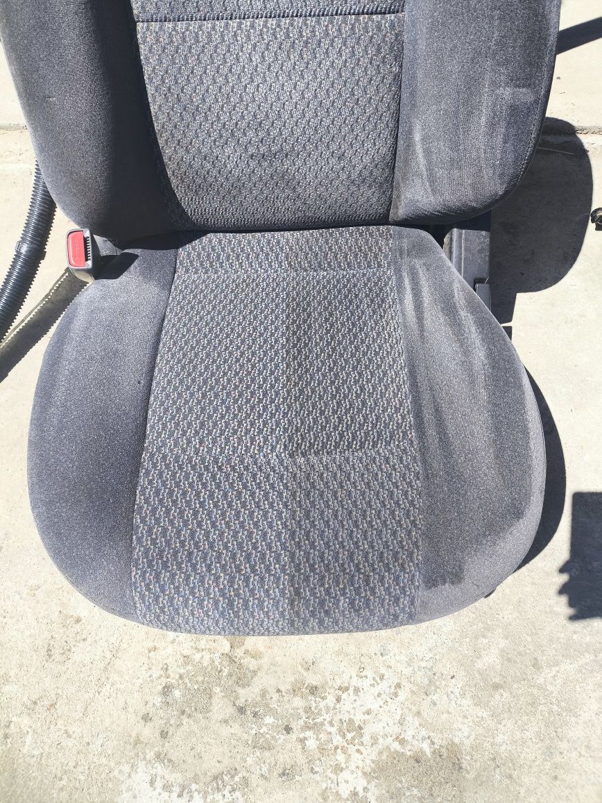 Detailing auto la domiciliu
