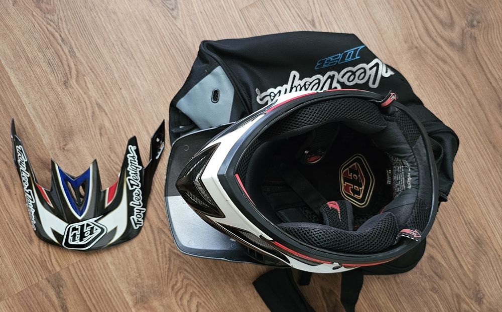 Каска TLD DH Troy Lee Designs D3 Carbon - Aaron Gwin