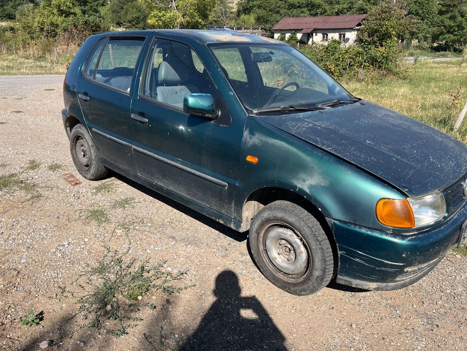 Поло 1.6 На части