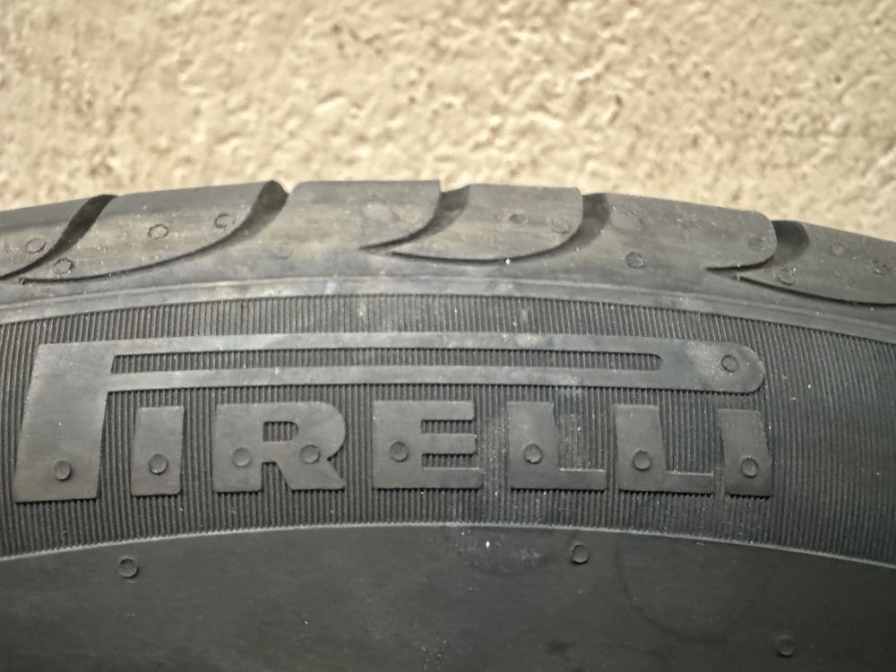 Автомобилни гуми 235 45 18 Pirelli