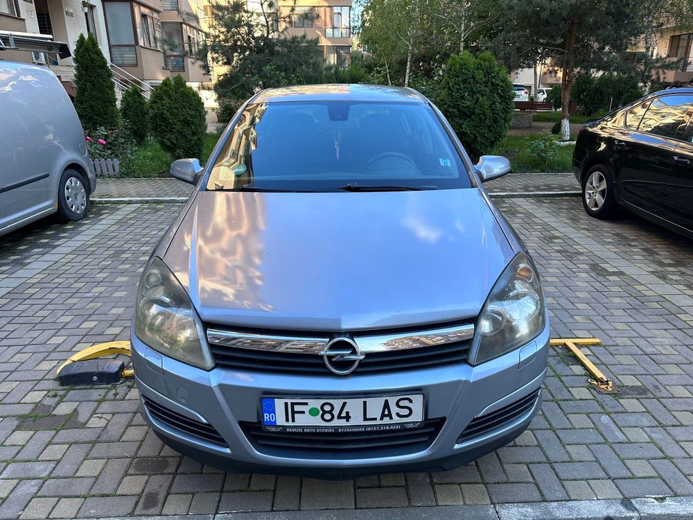 Opel astra h 1.6 benzina masina tinută la garaj
