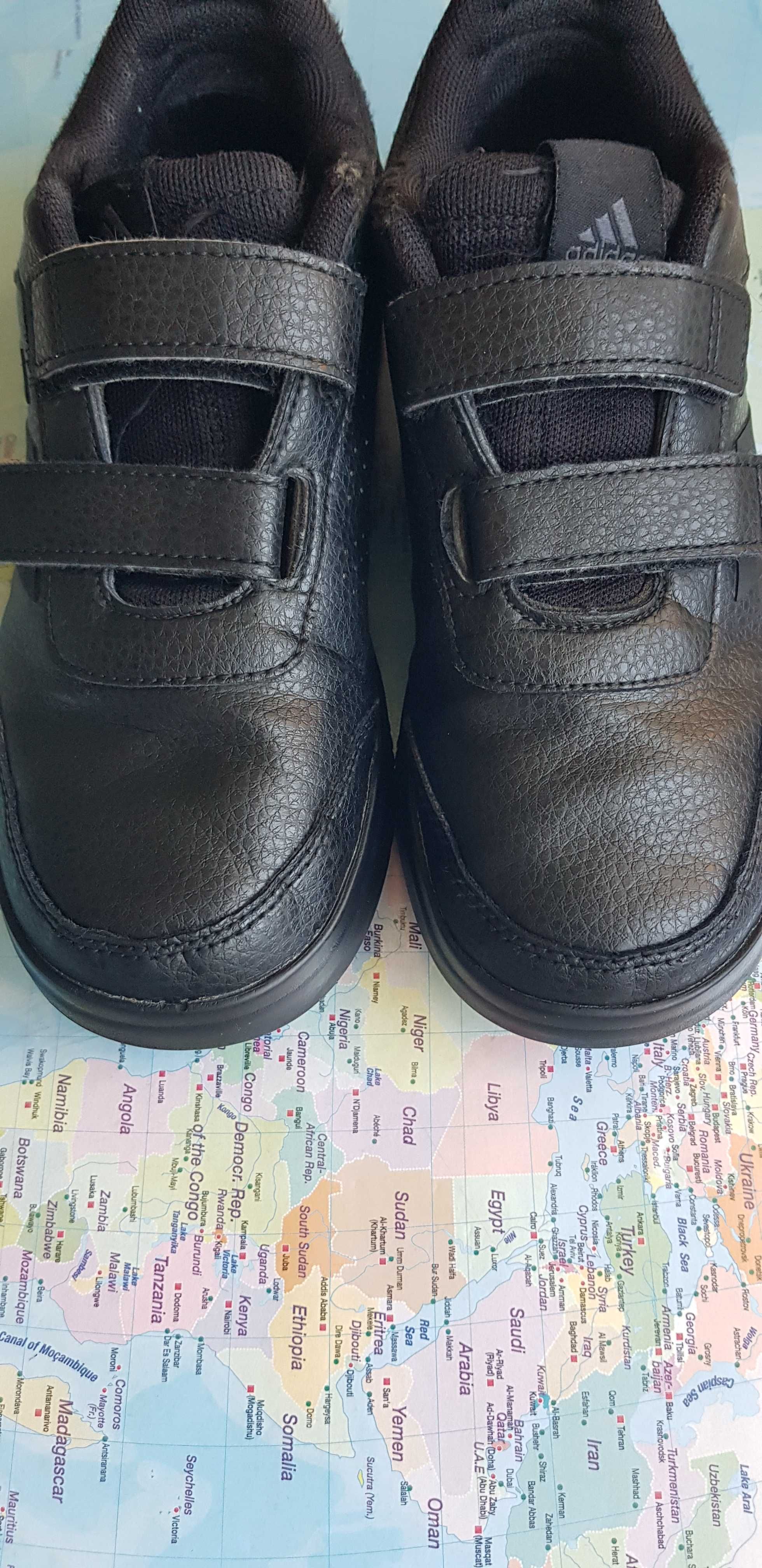 черни маратонки Adidas 34 р-р