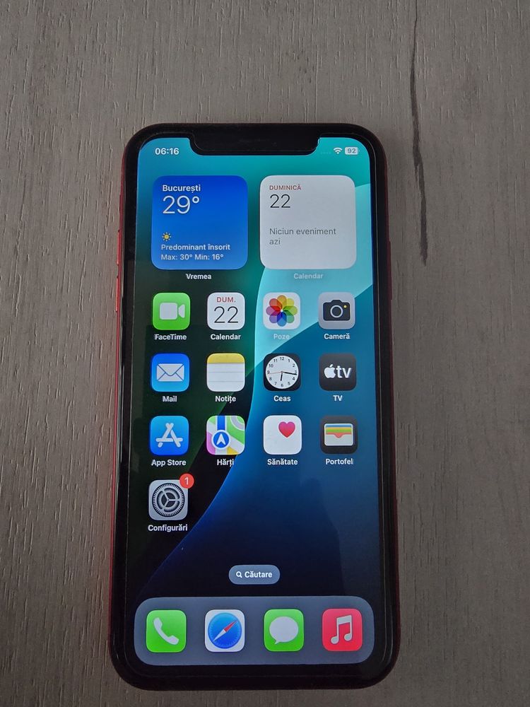 Vând Iphone XR Red - 64 GB