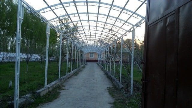 biz sizlar uchun tom naves issiq xona va sortaklar tayyorlab ornatib b