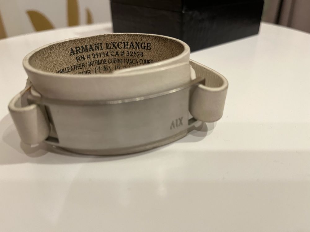 Armani Exchange гривна естествена кожа