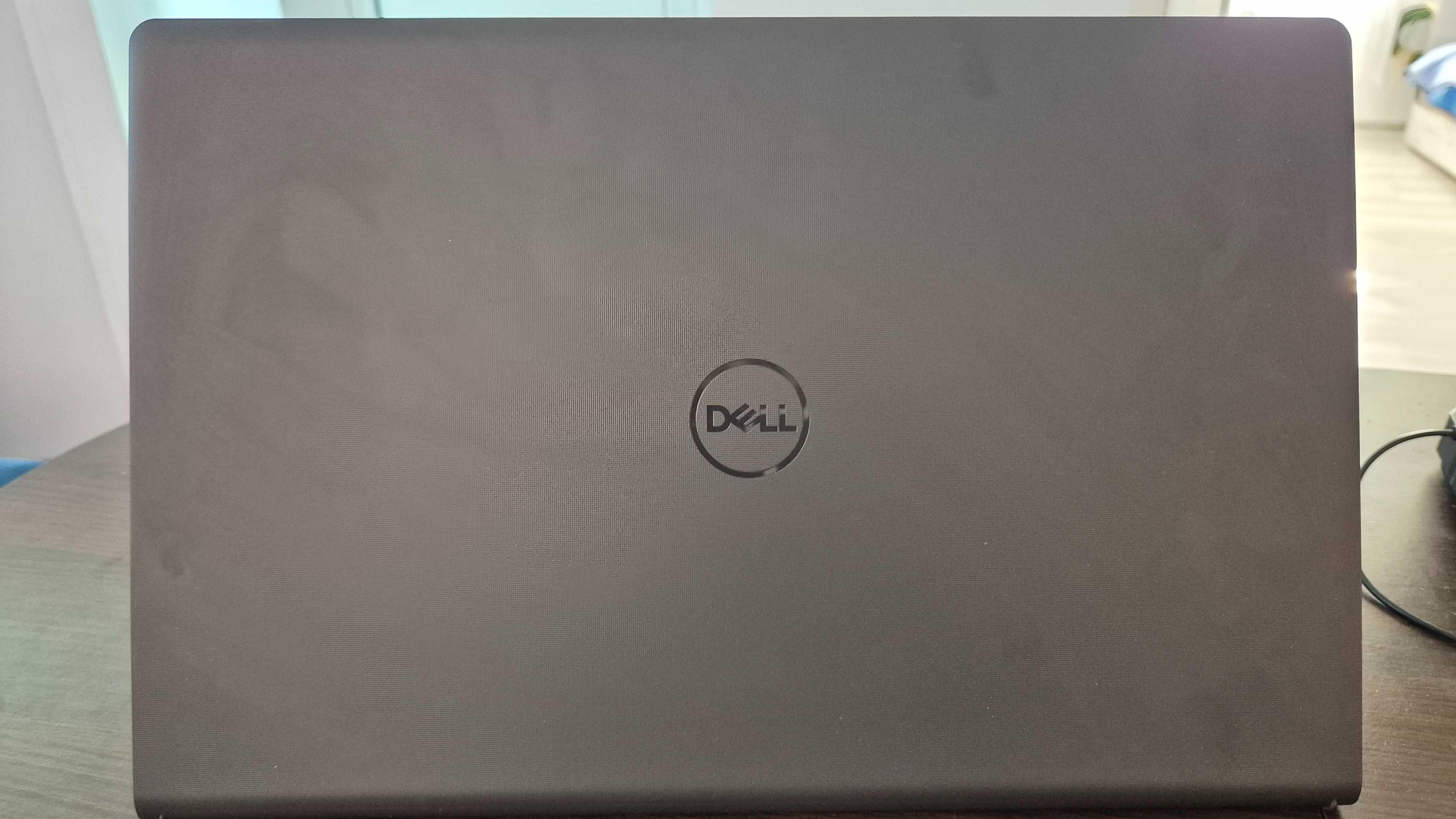Dell Vostro 15 3530 Full HD 120HZ