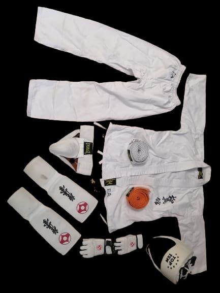 Полная экипировка, одежда, кимоно для каратэ 2 разных размера