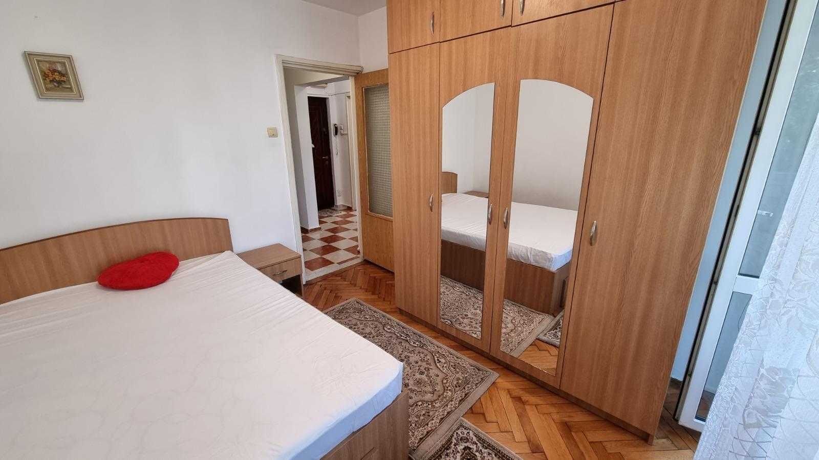 Vanzare apartament 2 camere mobilat, utilat Metrou Piata Sudului