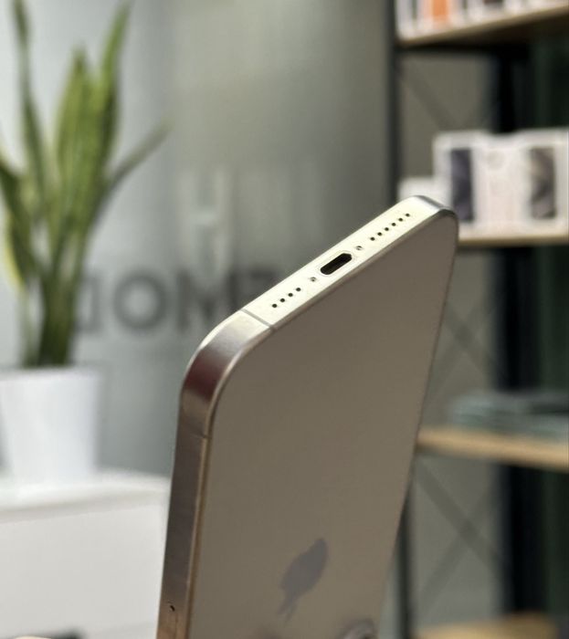 Iphone 15 pro max 256 akm88%