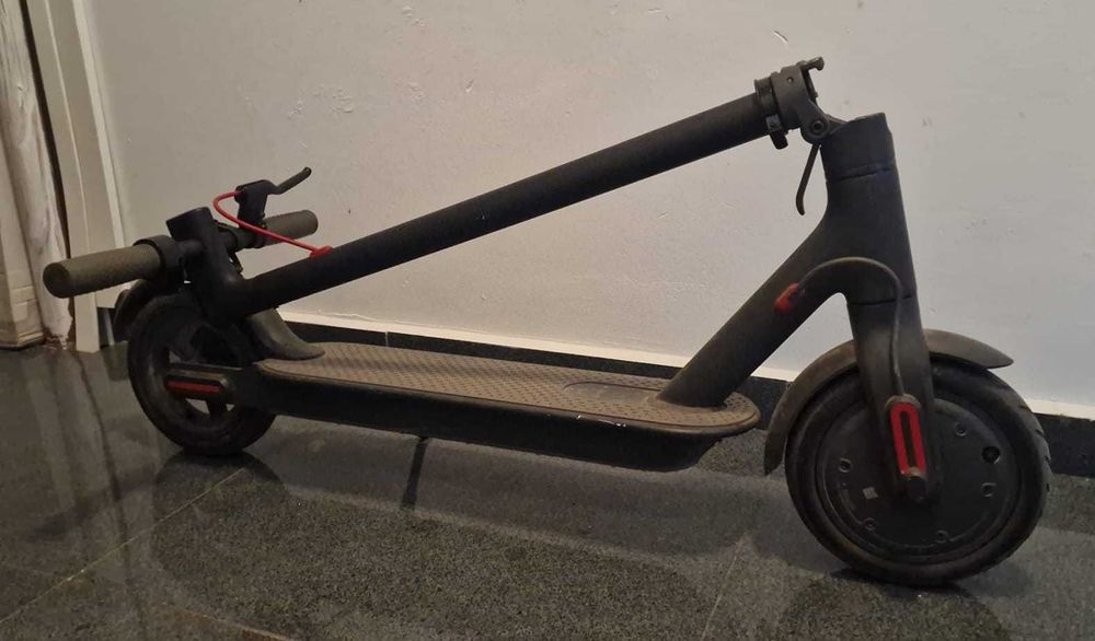 Trotineta electrica Xiaomi Mi originala, in stare buna