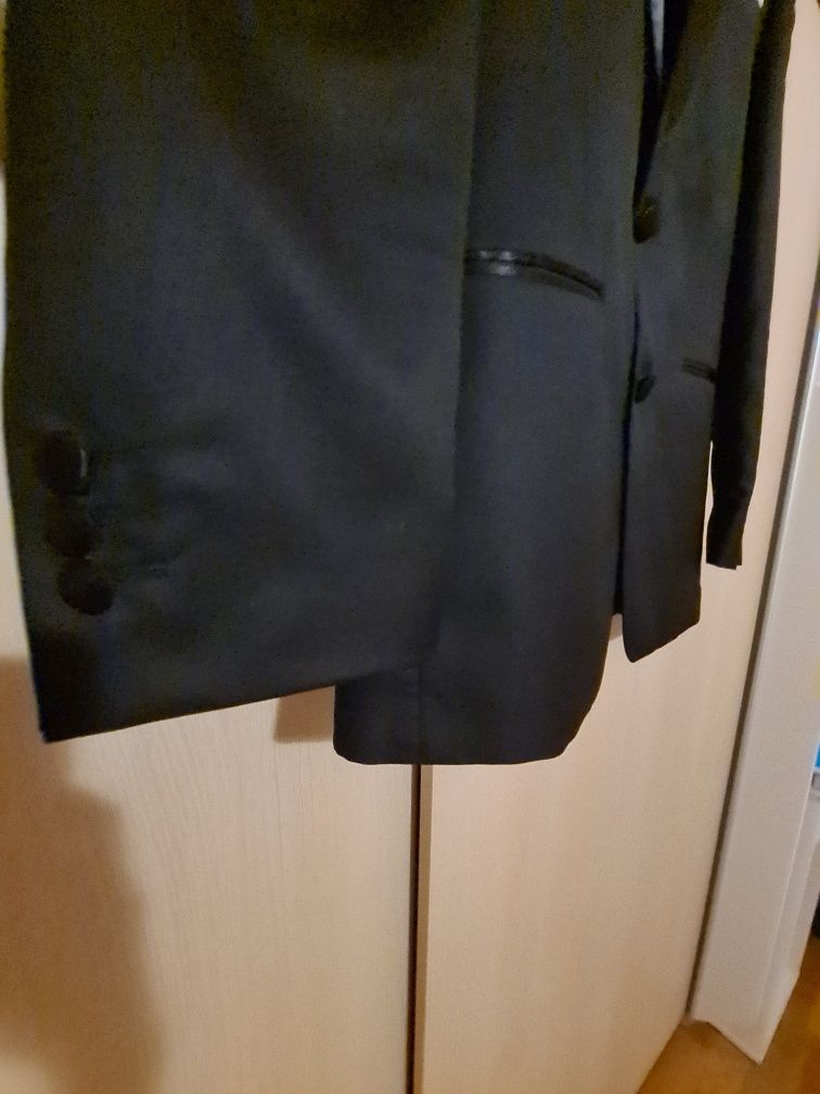 Costum elegant barbati Tuxedo MAXXIMUS negru sacou cu pantaloni Timis