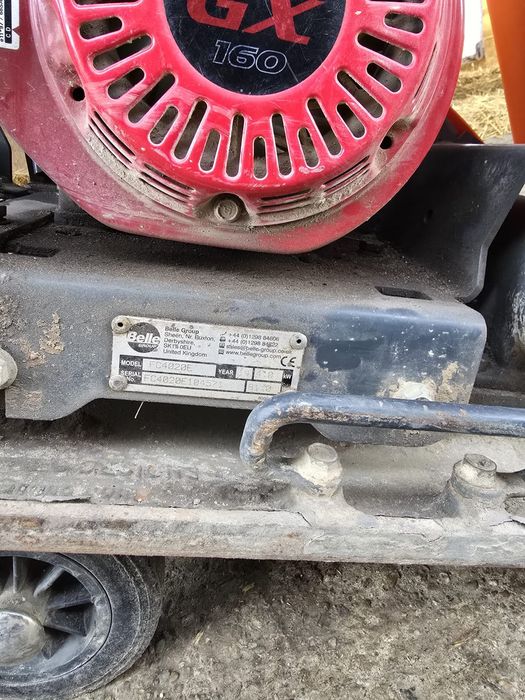 Placa vibrantă pe benzină.Disponibil în România din 26 Dec