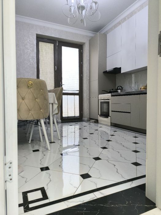 3 х комн квартира Чиланзар 8. Новостройка  6 ой этаж 7 и этажного дома