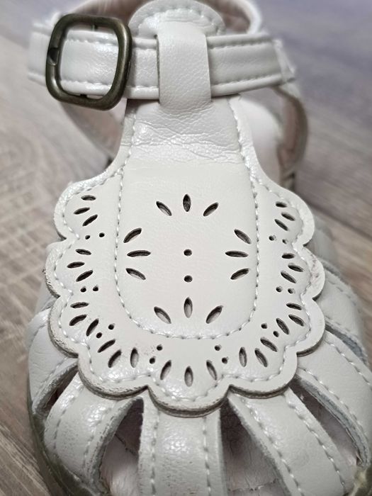 Sandale de piele naturala, pentru fete, marime 25