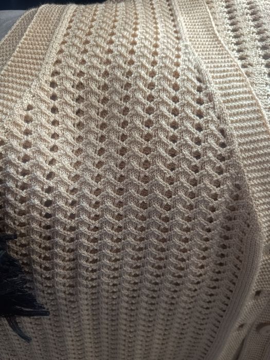 Pulovar lucrat manual , tip vesta