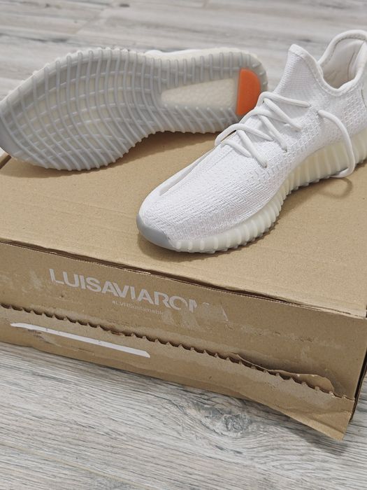 Yeezy 350 white NOI, 45
