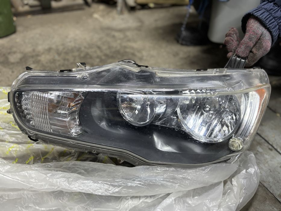 Левая фара для mitsubishi lancer x 2010 г