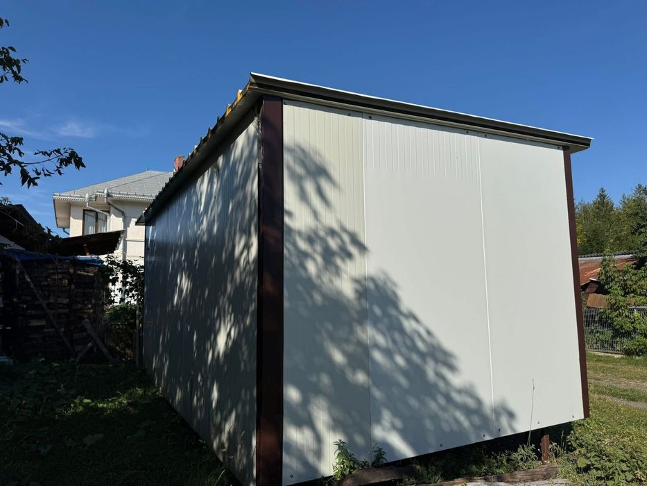Vând container locuibil