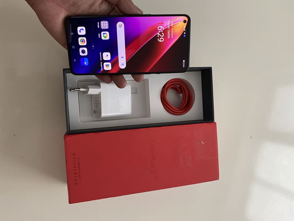 Oneplus.  9 5G.   12/256