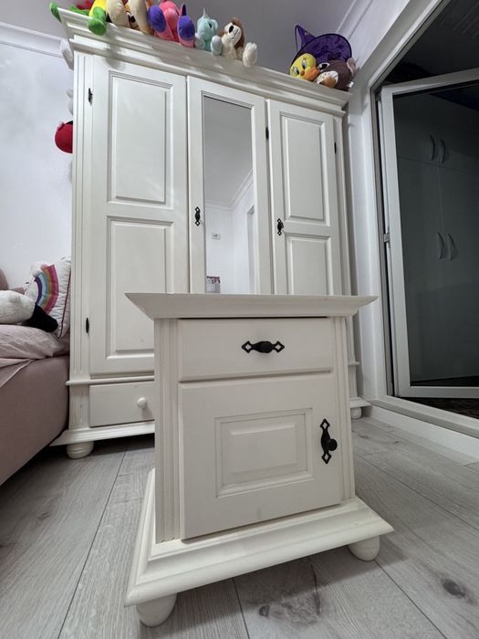 Set sifonier si noptiera - lemn alb