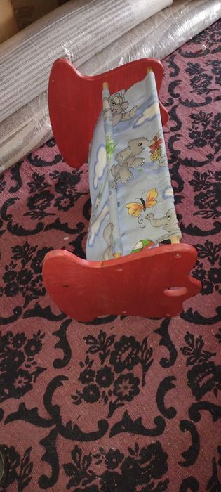 Детска люлка от дърво и плат за голяма кукла