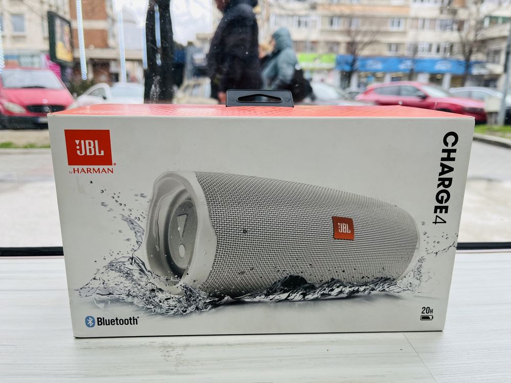 Boxa Jbl Charge 4 La cutie