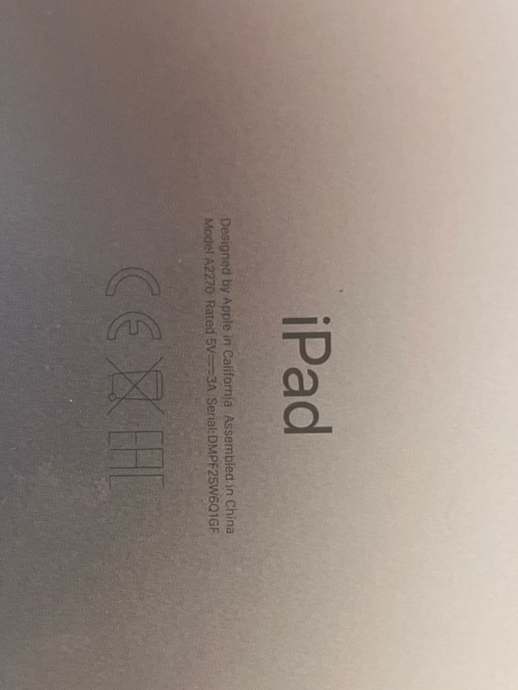 IPAD 8(А2270),экранда ақау бар.Айпад қосылады,сенсор жұмыс істейді.