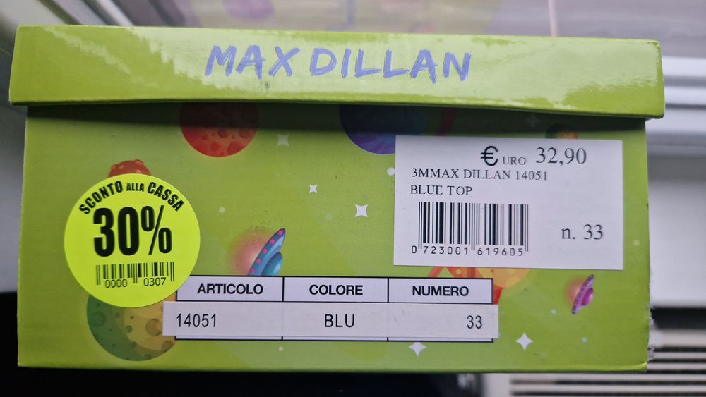 Vind adidasi copii noi