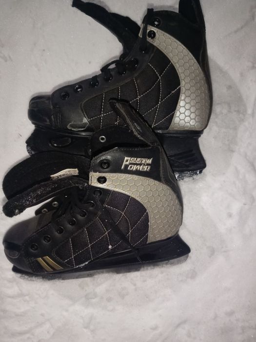 Продам коньки размер 43