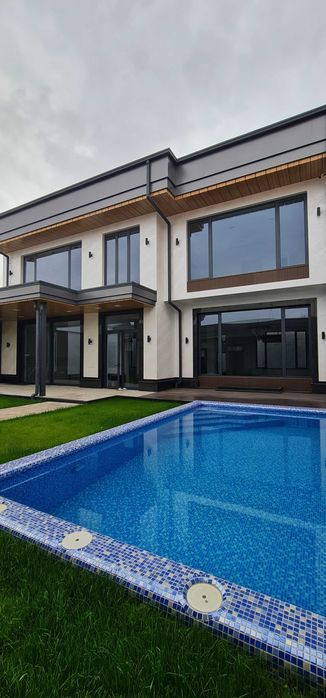 Новый HI-Tech Дом на Центр Луначарский.