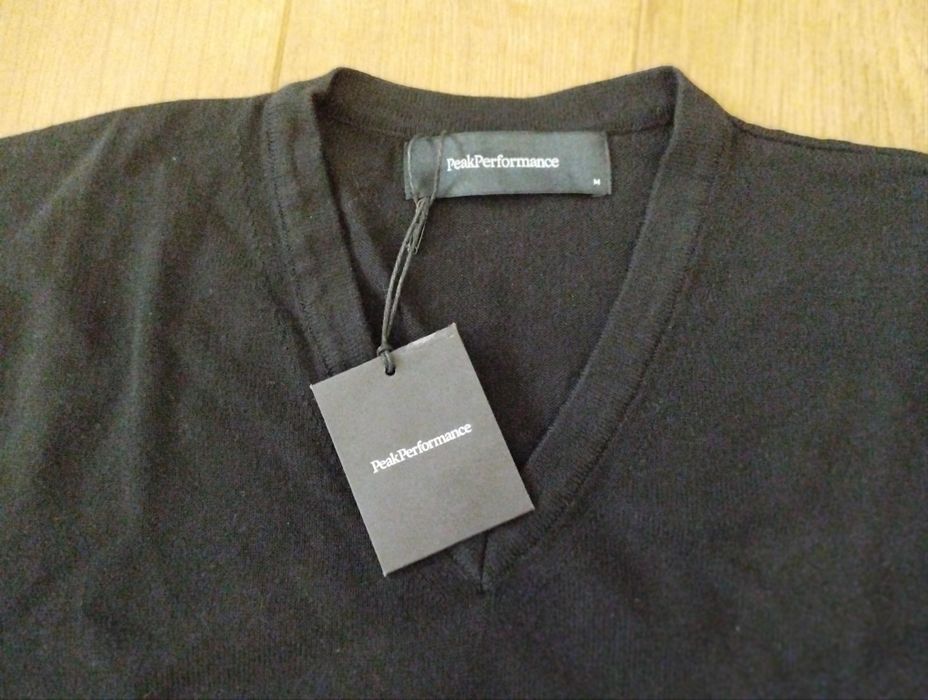 Мъжки пуловер Peak Performance
