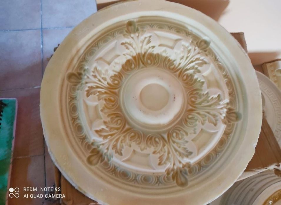 Matrite de ornamente interioare