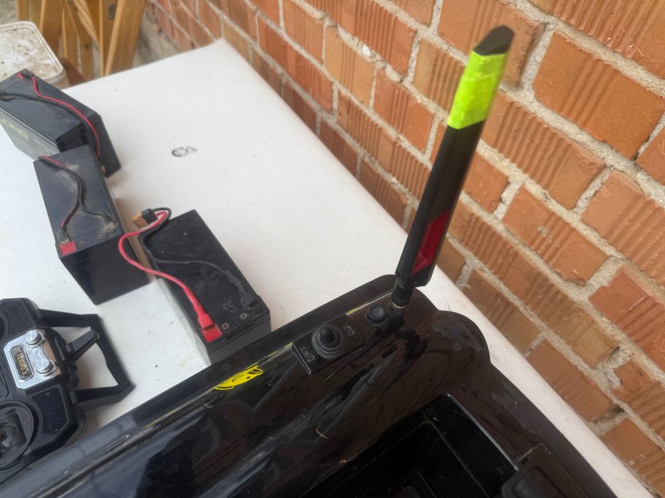 Лодка за захранка TEXNO X