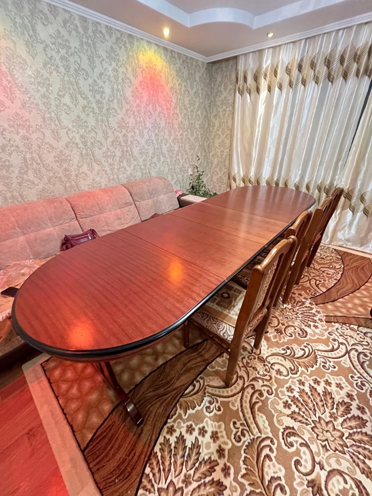 Продам стол и стульев