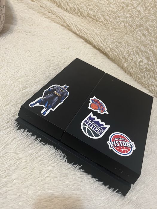 PlayStation 4 с 2 аккаунтами