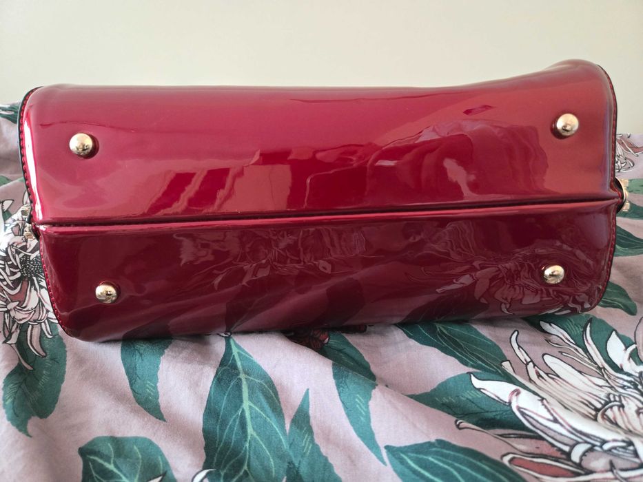 Нова Gallantry Paris червена лачена чанта