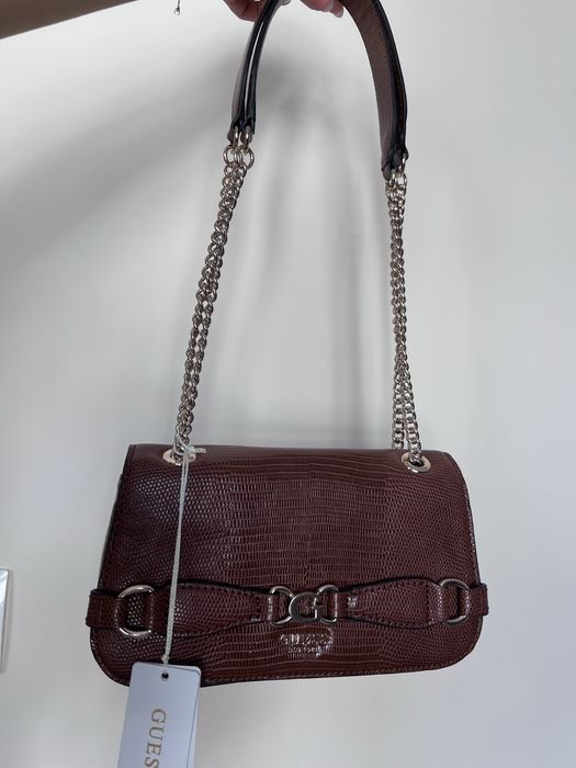 Кафява чанта guess